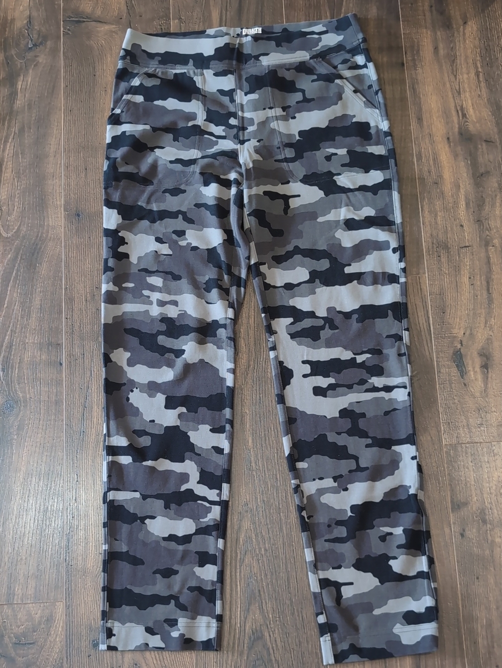 Duluth Trading Co - Camouflage Cargo Leggings